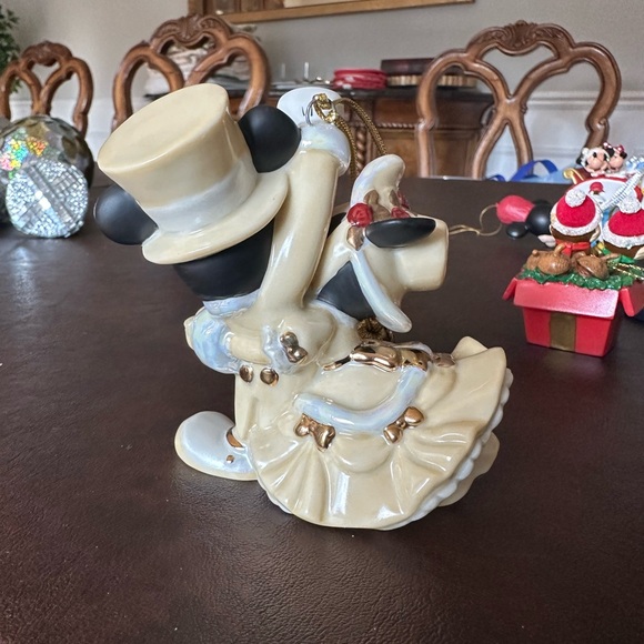 Disney Mickey and Minnie Ornament - Picture 5 of 7